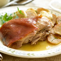 Frozen Suckling Pig Quarter Oven Ready Vacuum 1.3 kg | Cuarto de Cochinillo congelado  al vacío listo para horno 1.3 Kg