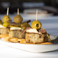 Frozen Mini Artichoke Burger 45 Pc. x 35g Caprichos | Hamburgusea de Alcachofa Congelada 45 Pc. x 35g Caprichos