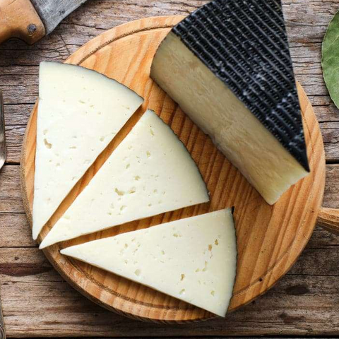 Iberico Cheese Three Milks 375 g | Queso Iberico Tres Leches 375g